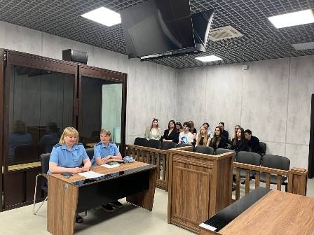 Практическая подготовка и знакомство с судебной системой